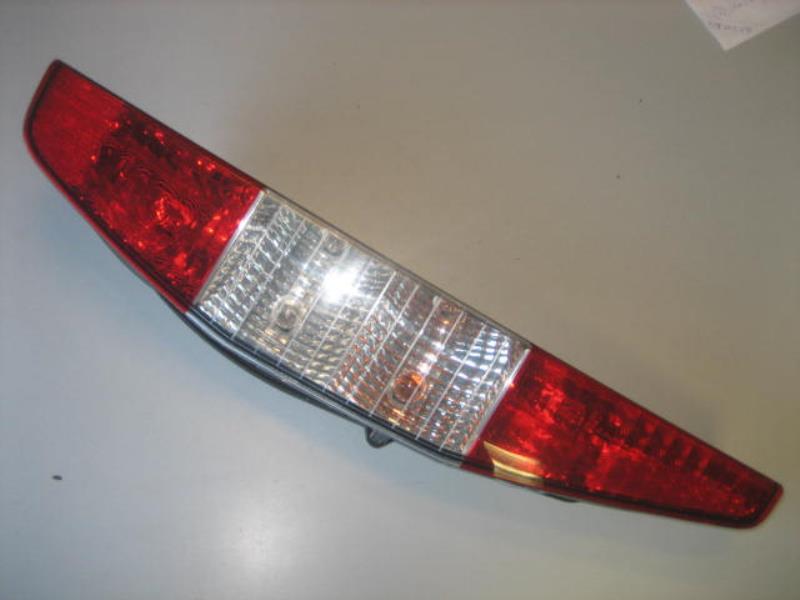 Fanale posteriore principale destro (luci)
