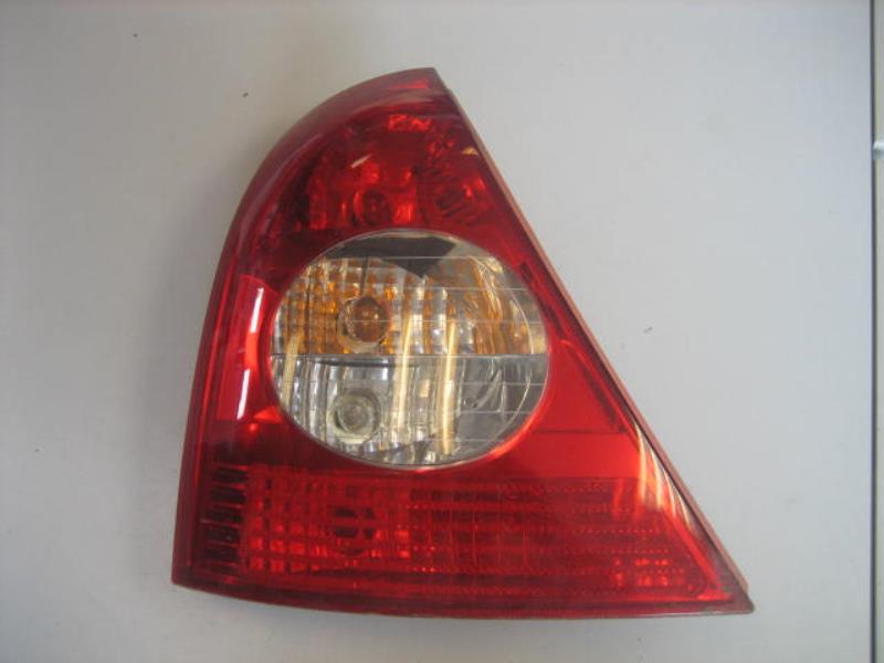 Fanale posteriore principale sinistro (luci)