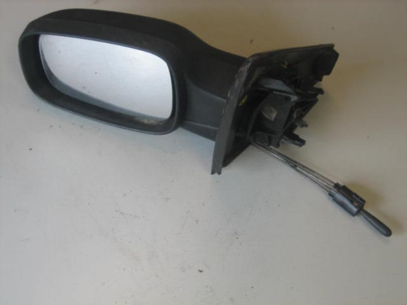Retrovisor izquierdo