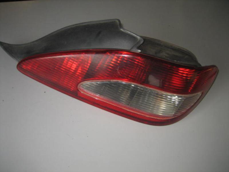 Fanale posteriore principale destro (luci)