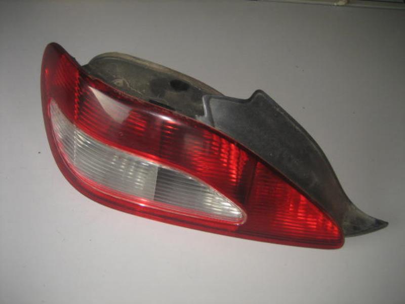 Fanale posteriore principale sinistro (luci)