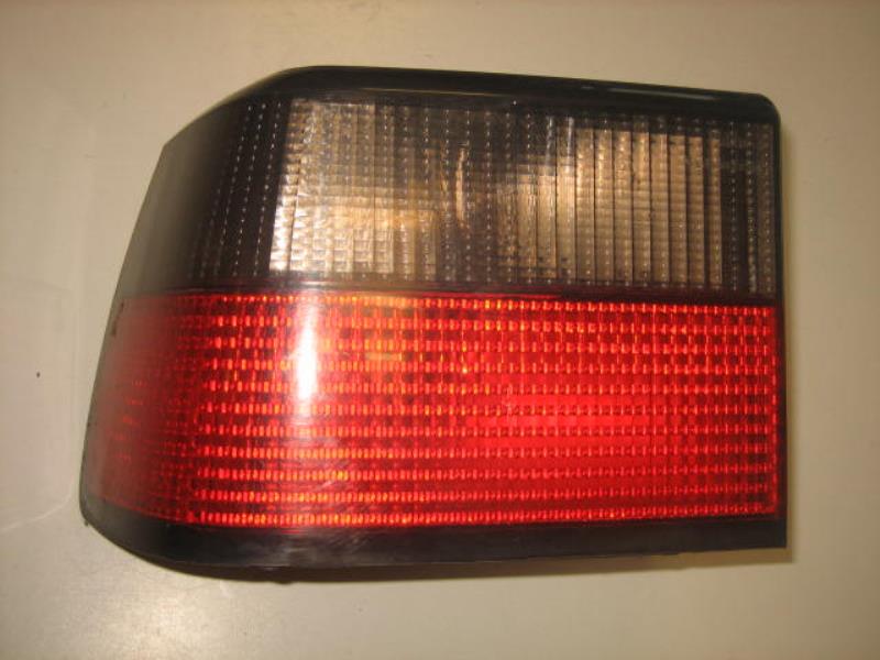 Fanale posteriore principale sinistro (luci)