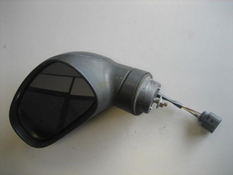 Retrovisor izquierdo