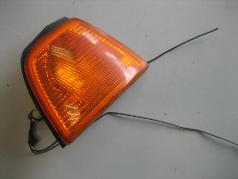 Gruppo ottico anteriore secondario destro (luci)(freccia)