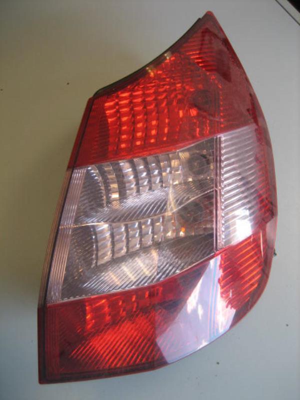 Fanale posteriore principale destro (luci)