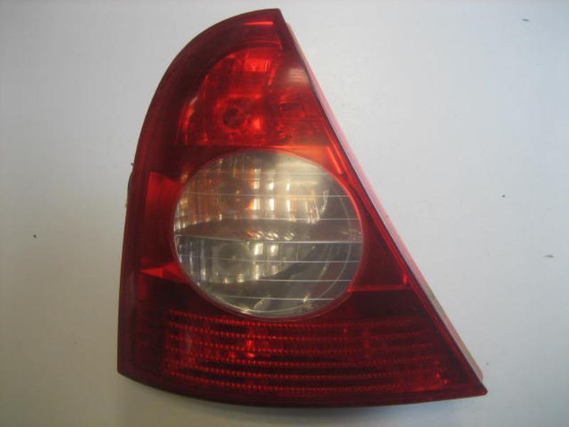 Fanale posteriore principale sinistro (luci)