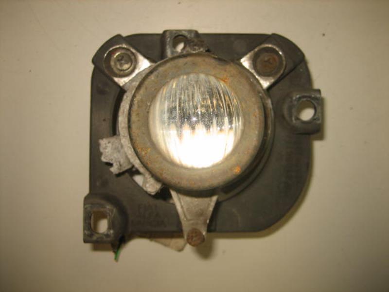 Fendinebbia sinistro (luce)