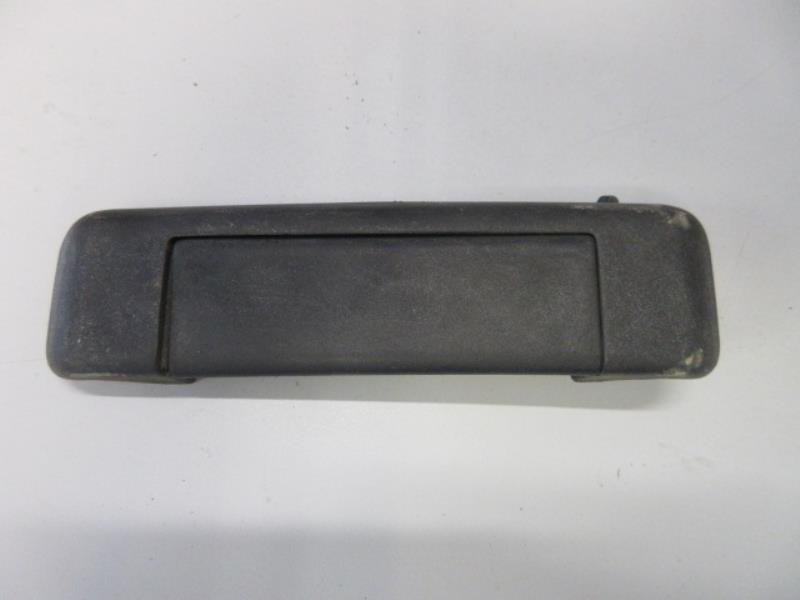 Poignee porte avant gauche