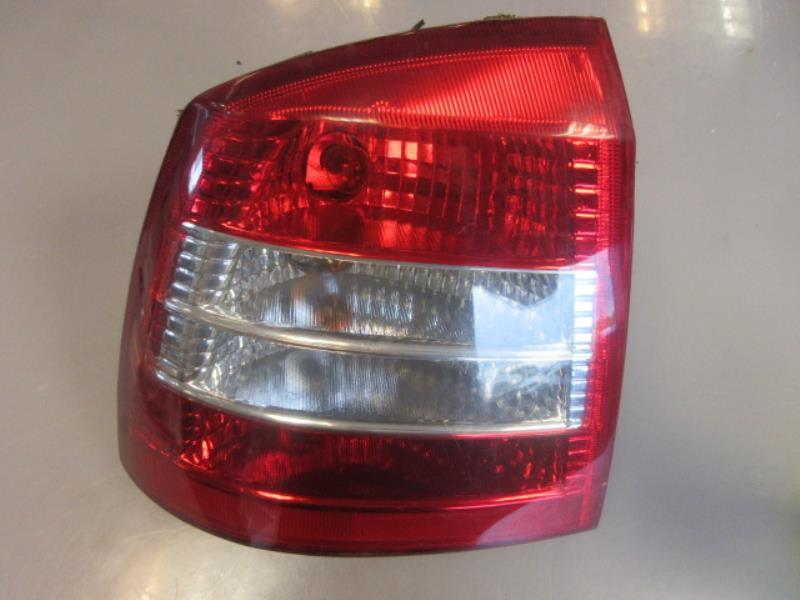 Fanale posteriore principale sinistro (luci)