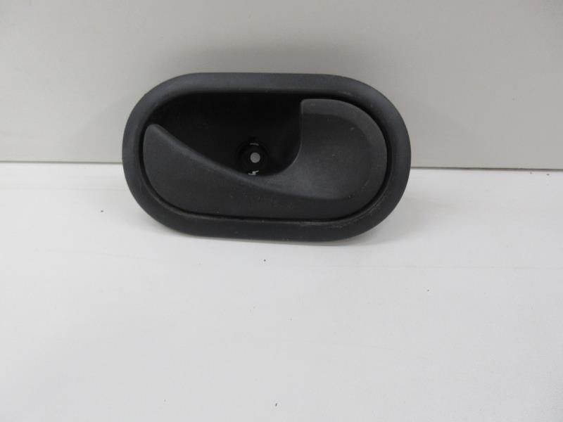 Poignee interieur avant droit