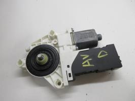 Moteur leve vitre avant droit