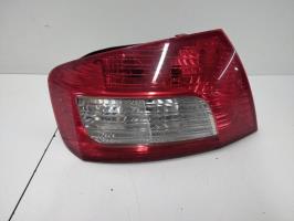 Fanale posteriore principale sinistro (luci)