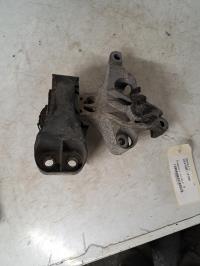 Support moteur gauche