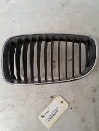 Grille de calandre gauche