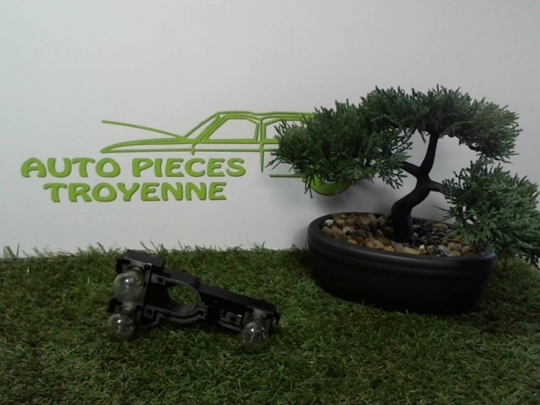 Base portalampade fanale posteriore destro