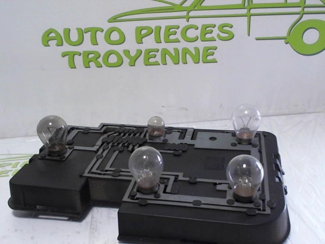 Base portalampade fanale posteriore sinistro