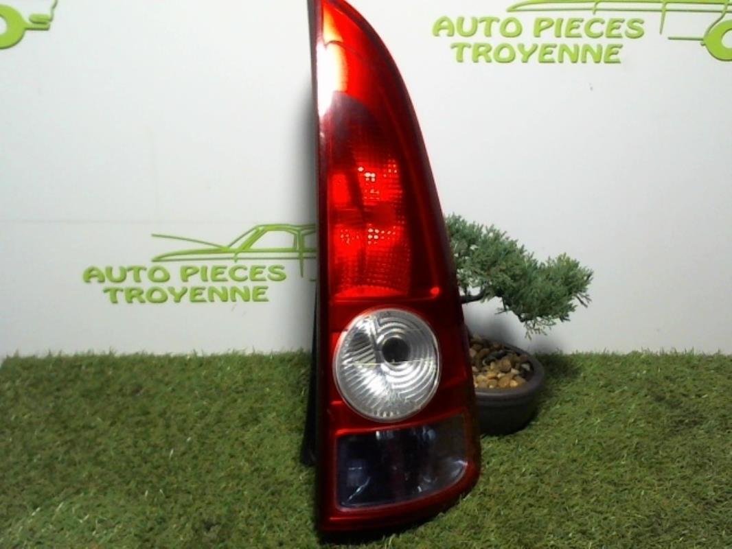 Fanale posteriore principale destro (luci)