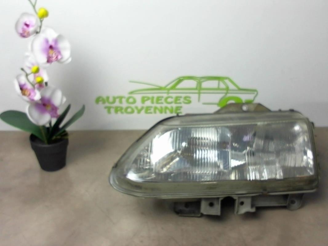 Gruppo ottico anteriore principale sinistro (luci)(faro)