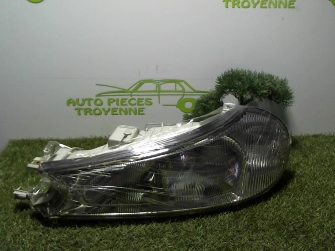 Gruppo ottico anteriore principale sinistro (luci)(faro)