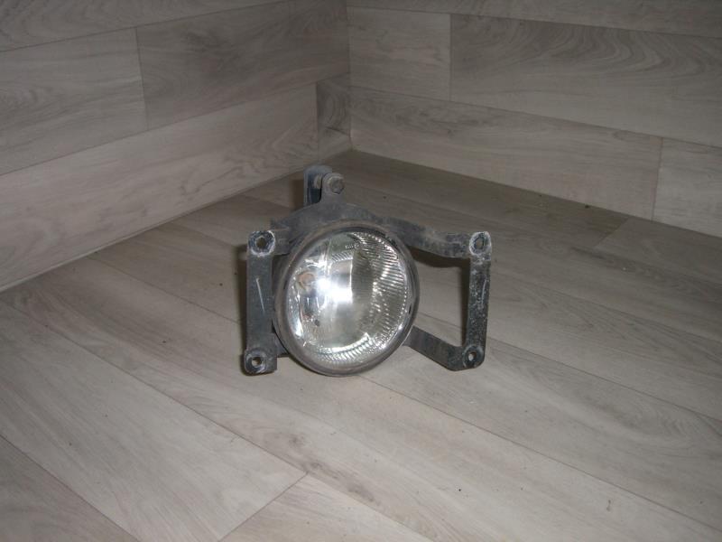 Fendinebbia sinistro (luce)