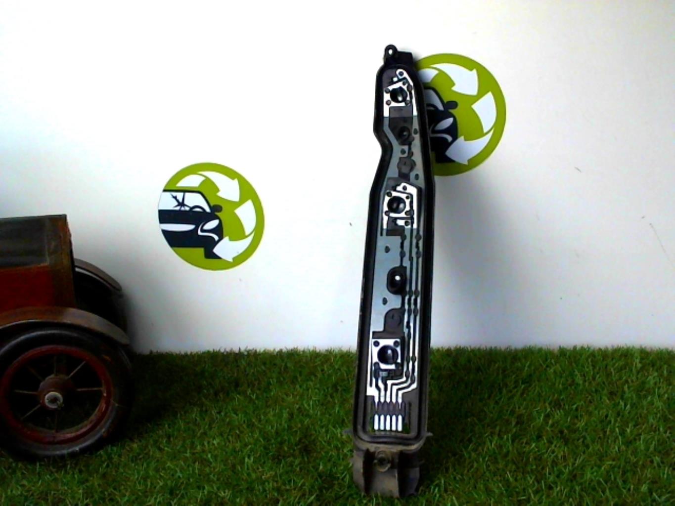 Base portalampade fanale posteriore destro