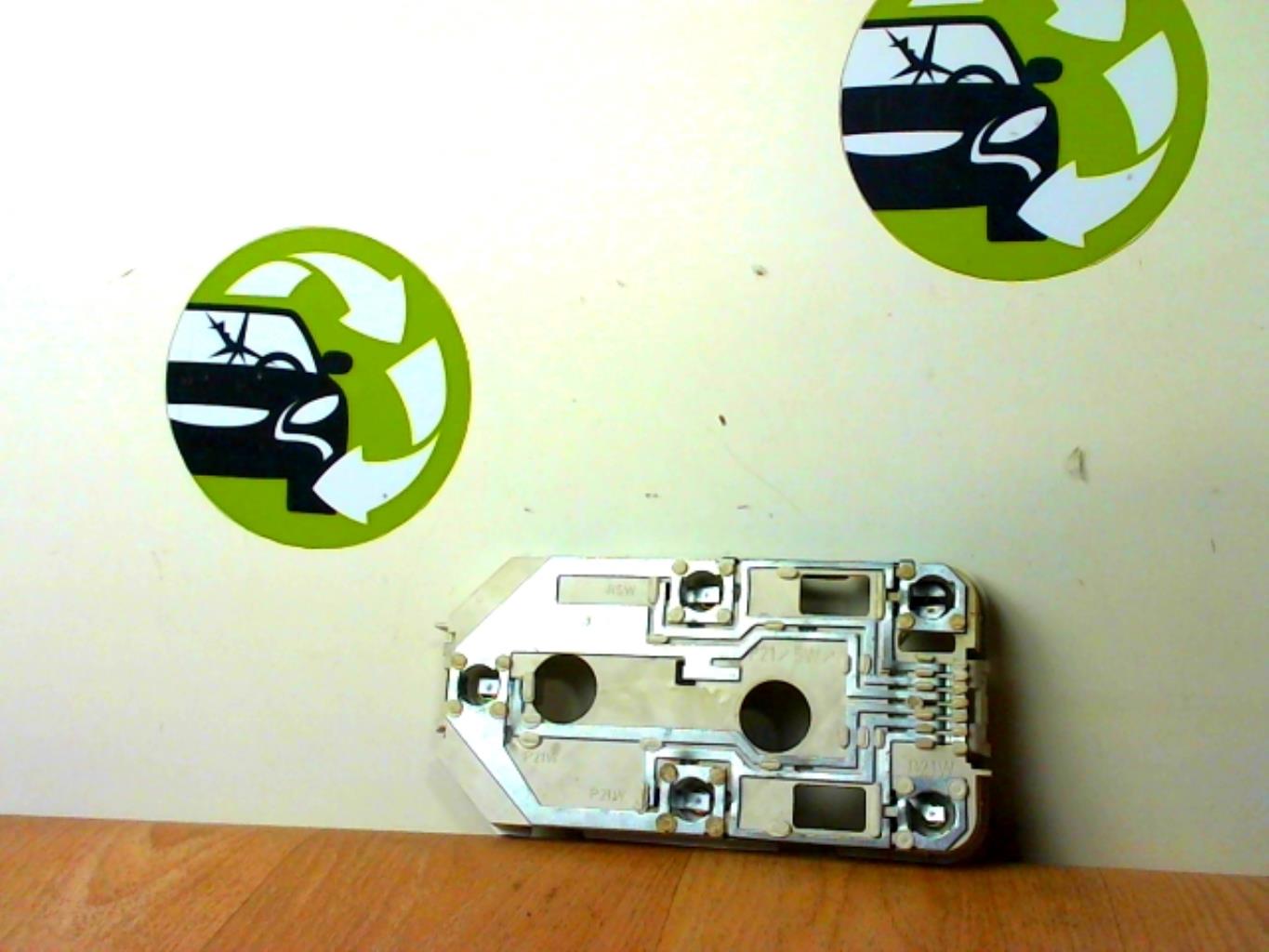 Base portalampade fanale posteriore destro