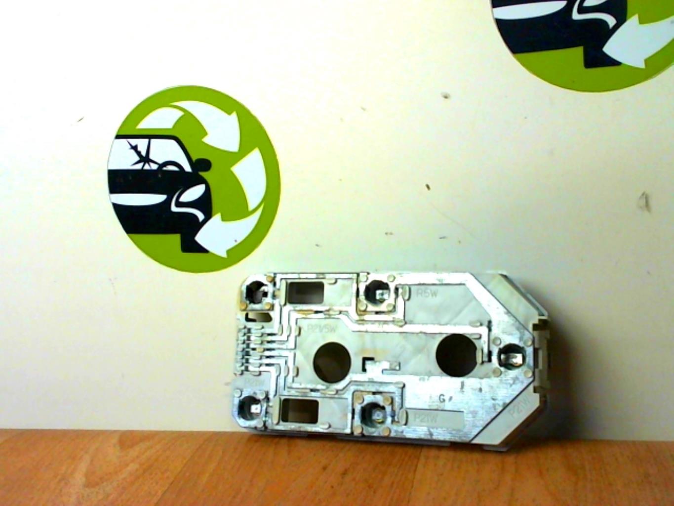 Base portalampade fanale posteriore sinistro