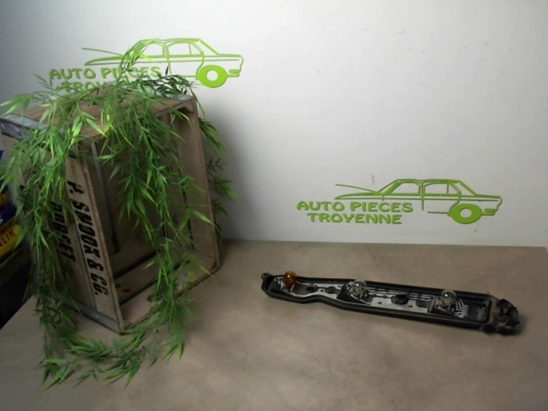 Base portalampade fanale posteriore destro