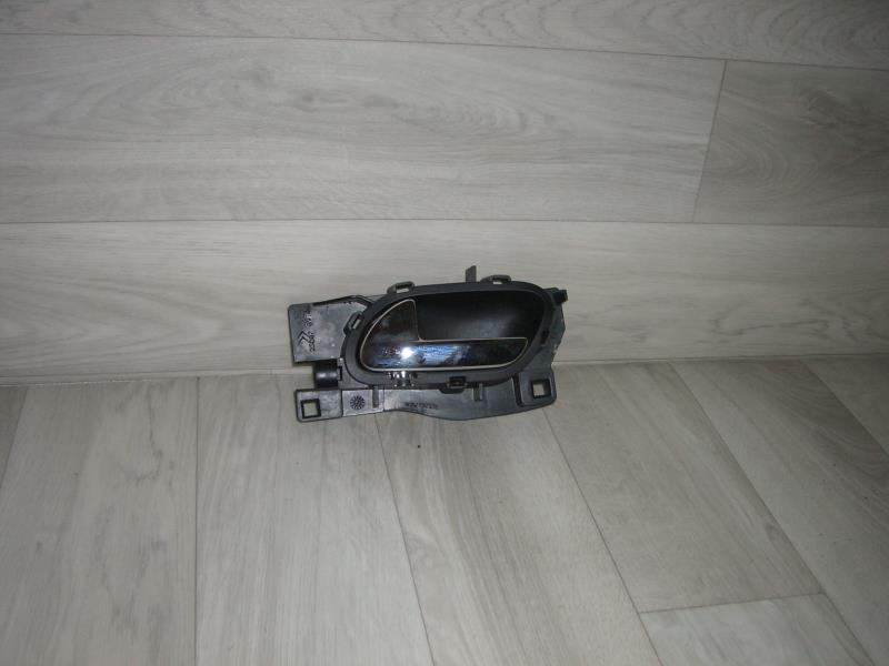 Poignee interieur arriere gauche