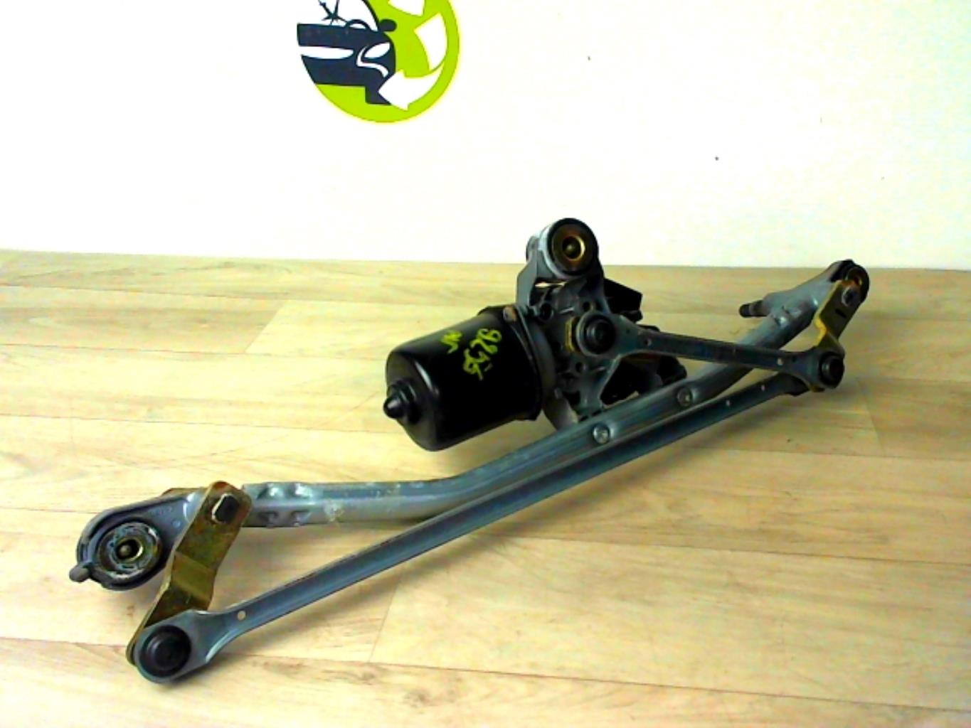 Motor de limpiaparabrisas delantero