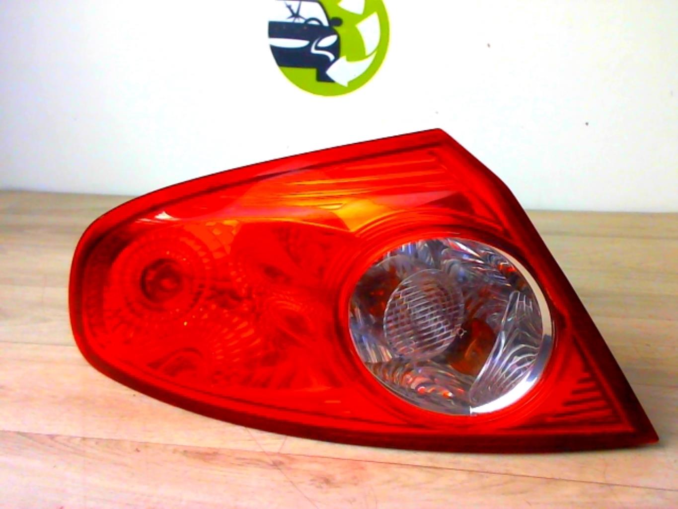 Fanale posteriore principale sinistro (luci)