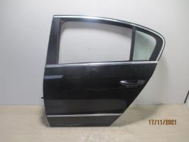 Puerta trasera izquierda