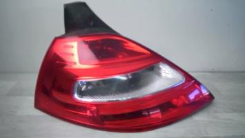 Fanale posteriore principale sinistro (luci)