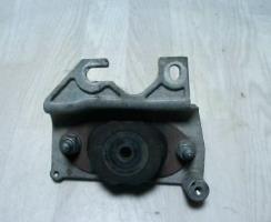 Support moteur gauche