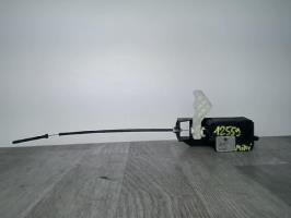 Attuatore chiavistello sportello carburante
