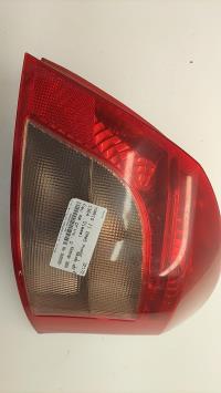 Luz trasera principal derecha (luces)