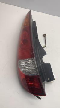 Fanale posteriore principale sinistro (luci)