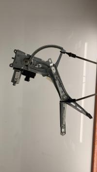 Alzacristalli elettrico anteriore sinistro