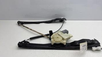 Leve vitre electrique avant droit