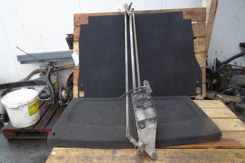 Moteur essuie glace avant