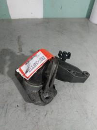Support moteur droit
