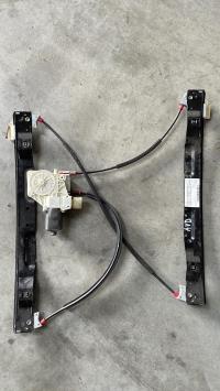 Leve vitre electrique avant droit