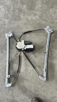 Leve vitre electrique avant droit