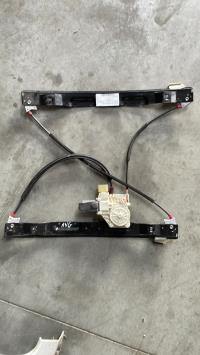 Leve vitre electrique avant gauche
