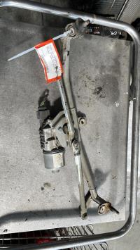 Moteur essuie glace avant