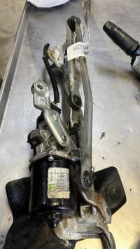 Moteur essuie glace avant