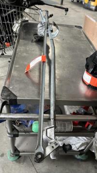 Moteur essuie glace avant