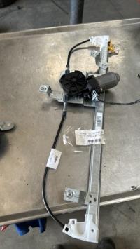 Leve vitre electrique avant gauche