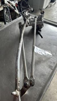 Moteur essuie glace avant