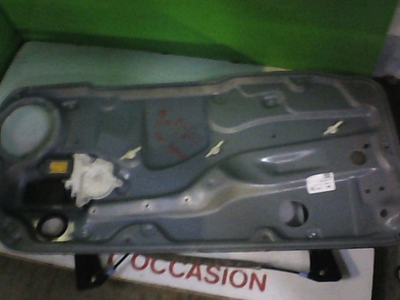 Leve vitre electrique avant gauche